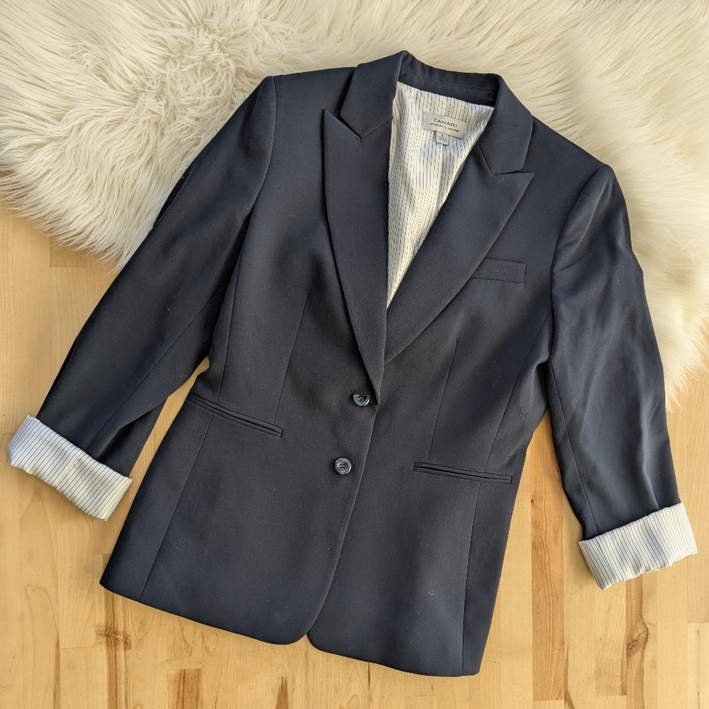 {Tahari} Elegant Navy Women's Blazer With Striped Cuffs